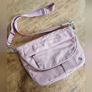 Lululemon // All Night Festival Bag